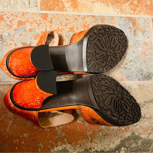 🍊NWOB!!Sassy Super Lady Star Orange Leather Embossed Cutout Heels! - Picture 13 of 14